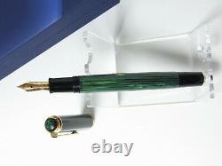 MINT condition PELIKAN M400 green striated fountain pen 14ct OM nib in box