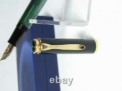 MINT condition PELIKAN M400 green striated fountain pen 14ct OM nib in box
