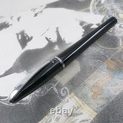 New In Box Jaguar Concept Black Lacquer CT Fountain Pen Medium Nib