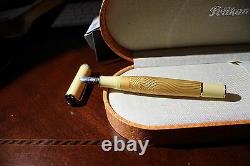 Pelikan Fountain Pen Sahara Special Edition 18K Gold Broad Pt New In Box