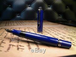 Pelikan Souverän M605 Fountain Pen-Solid Blue-14K B Nib-Box & Papers-2000s