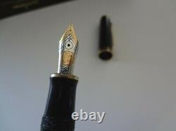 Pelikan Souveran M800 Black Fountain Pen 18K Medium Nib 18c-750 Box Instruction
