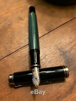 Pelikan Souverän M800 Green Stripe Fountain Pen Medium Nib No Box never inked