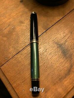 Pelikan Souverän M800 Green Stripe Fountain Pen Medium Nib No Box never inked