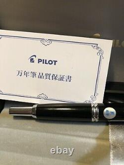 Pilot Capless Retractable Fountain Pen. Black And Silver. Original Box