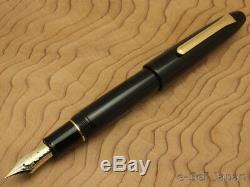 Sailor King of Pen (KOP) BK Ebonite Medium nib 21K & Wooden box 11-7002-420