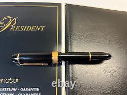 Senator President fountain pen M 18k gold New In Box