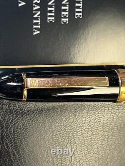 Senator President fountain pen M 18k gold New In Box