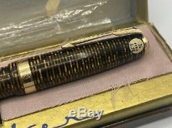 Vintage NOS 1945 PARKER VACUMATIC MAJOR Fountain Pen GOLDEN Pearl NEW Boxed