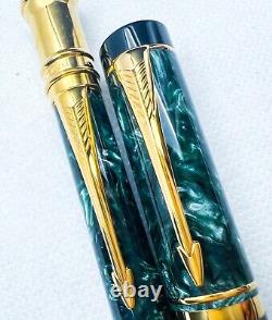 Stylo bille et stylo plume Parker Duofold en marbre vert avec plume en or 18k 750 m, coffret complet.