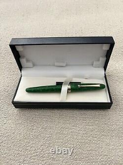 Stylo-plume Sailor Magellan, en marbre vert, plume en or 14KT, excellent état avec boîte